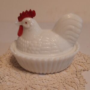 Vintage Westmoreland White Milk Glass and Red Hen On Nest